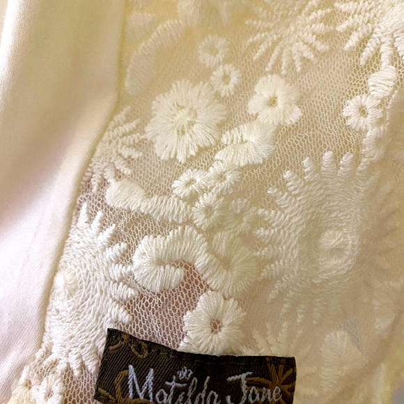 Matilda Jane Cream Floral Lace Blouse - Medium - Picture 4 of 4